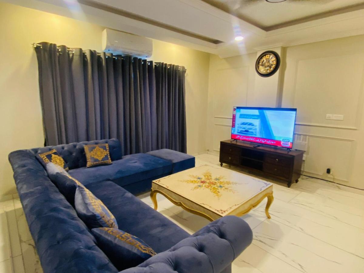 Holidazzle Serviced Apartments Bahria Town Rawalpindi Zewnętrze zdjęcie